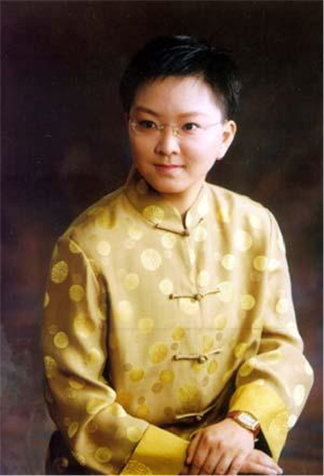 孟小冬是1977年去世的,王佩瑜在1978年出生,她们两个人虽未谋面,但是