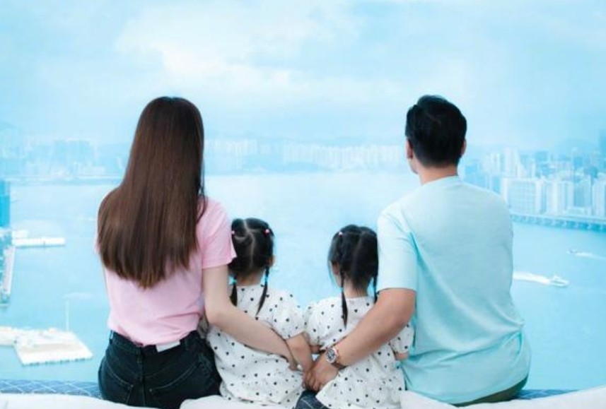 如何找職業(yè)規(guī)劃專家倫越不低調(diào)老公孩子調(diào)侃蛋糕慶生自信股表