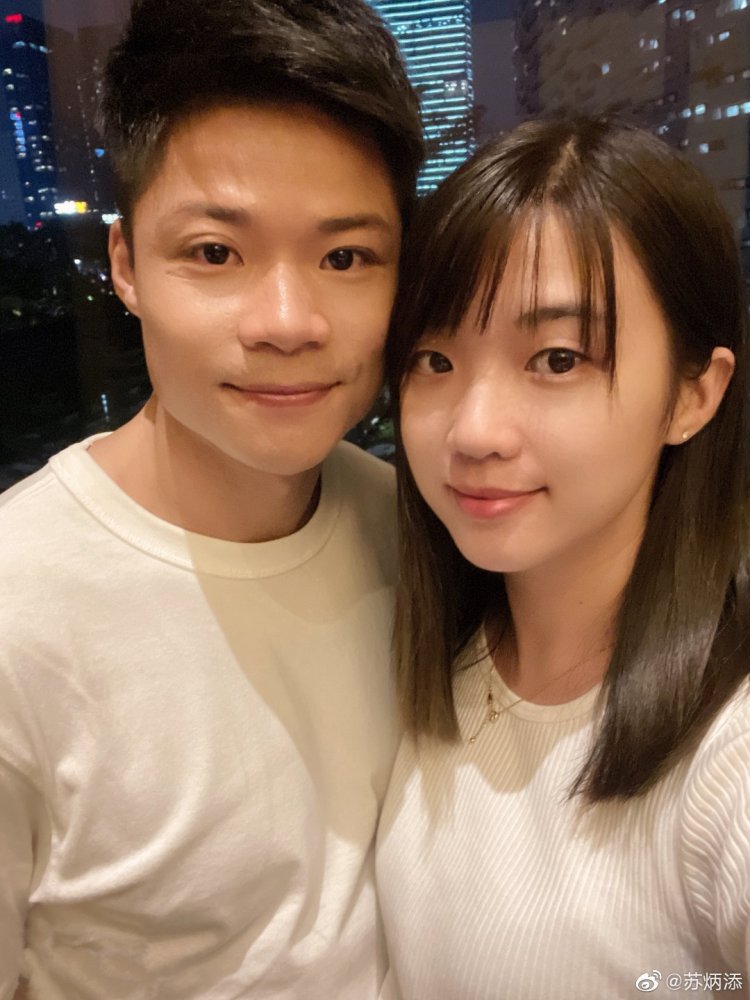 结婚5周年 苏炳添为娇妻送花 林艳芳发声 庆幸有你的宠爱 竞彩波经 比分盘口 华体网 结婚5周年 苏炳添为娇妻送花 林艳芳发声 庆幸有你的宠爱 竞彩波经 比分盘口 华体网