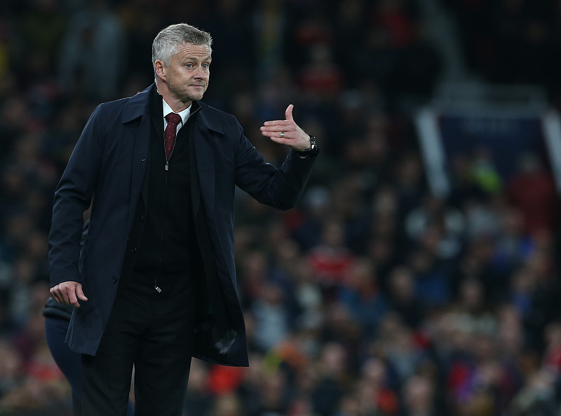 荷兰名宿:曼联赢球全靠球星!但现在还不能换掉索帅_腾讯新闻