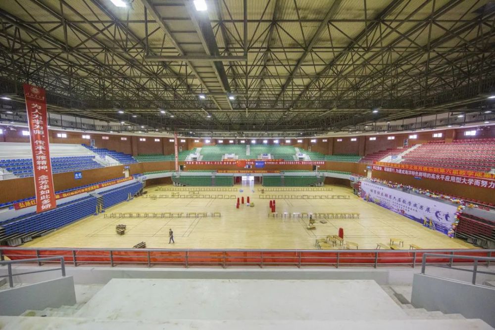 北部湾大学体育馆内景北部湾大学第一附属小学四是将党史学习教育与