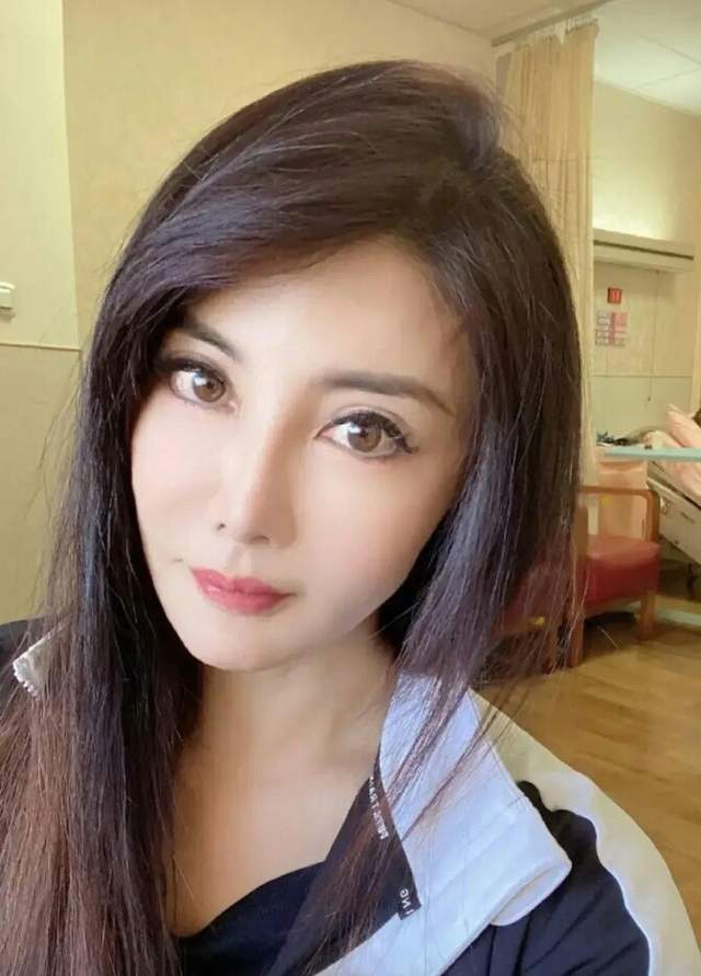 爱国女星杨丽菁20岁出道，颜值高会武打，后来无戏可拍这是为何