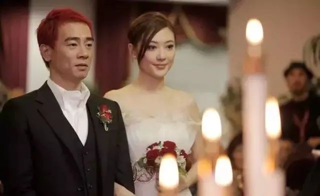 54岁的陈小春承诺一辈子不离婚：他到底有多爱应采儿？