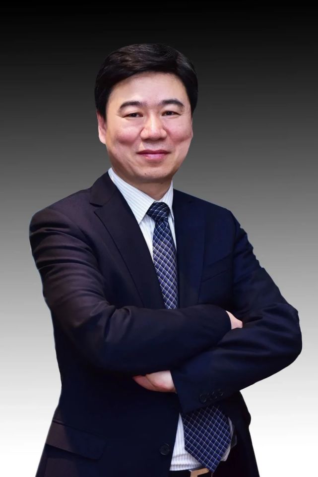 建党百年医界丰碑98刘荣拥抱科技中国肝胆胰机器人外科领跑世界
