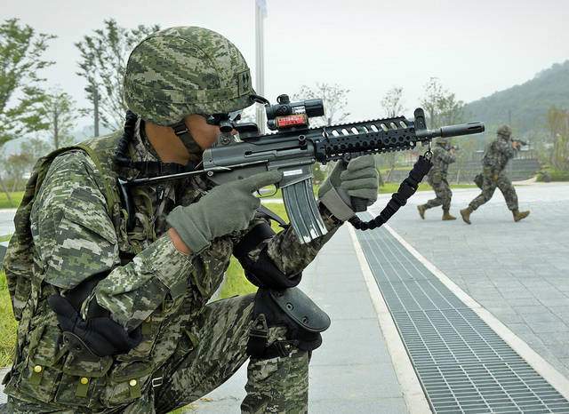 韩国707特战营装备清一色的国产武器