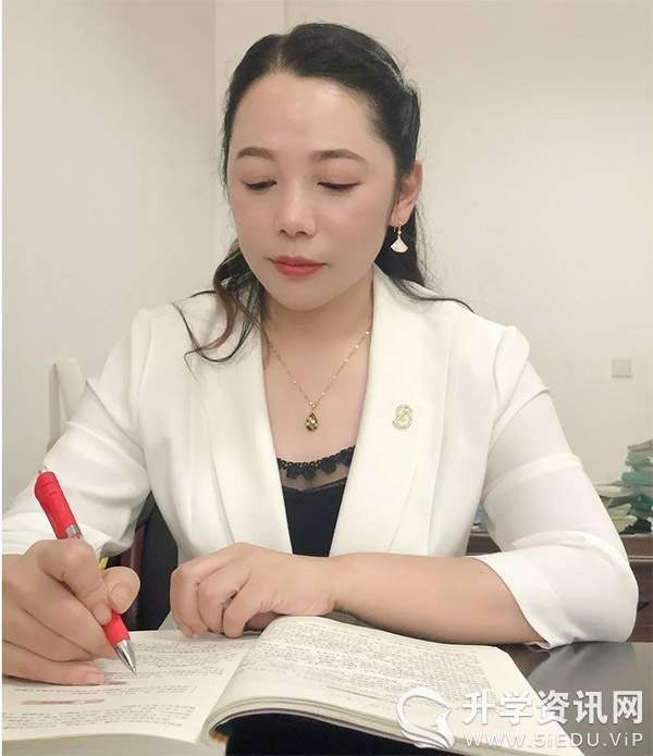 浓浓师爱点心灯 教育处处是风景——成都市优秀班主任标兵刘丽英老师