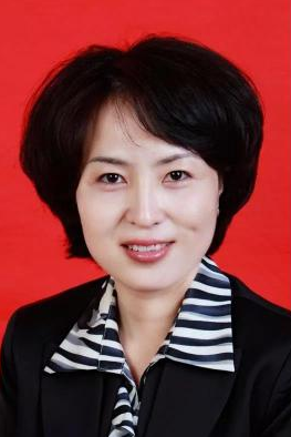 严晓慧,女,汉族,1971年4月出生,陕西省华阴市人,在职研究生学历.