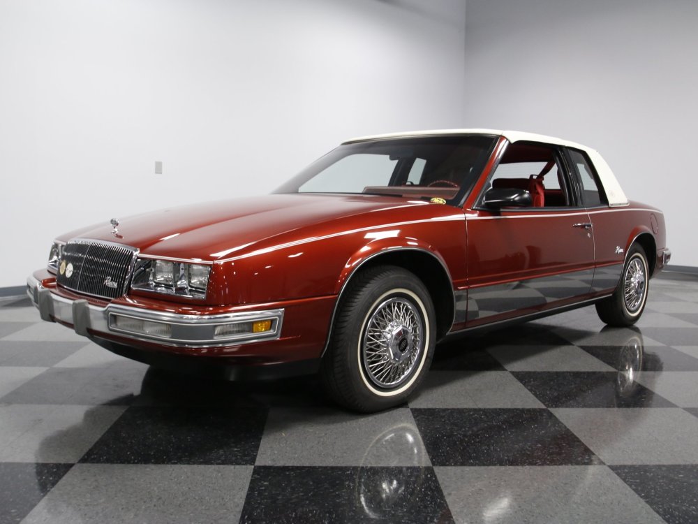 追溯到更早别克riviera在1986年就有触摸显示屏