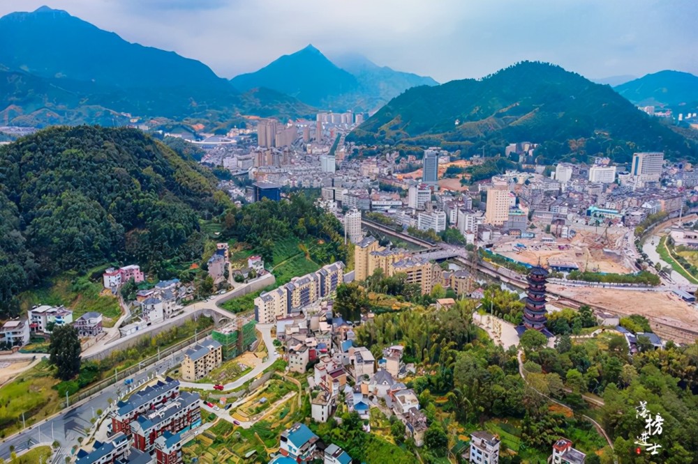 浙江丽水遂昌县,青山环绕,环境优美,有城市人向往的生活_腾讯新闻