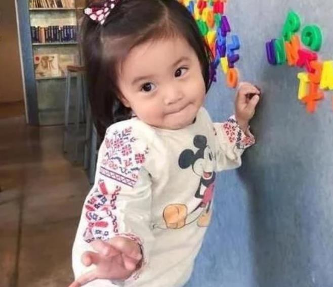 有种投胎能手叫林心如女儿3岁资产过亿随便一条项链3万