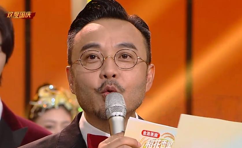 们在看其他台直播的时候,觉得无聊了就会换到湖南卫视看看主持人带货