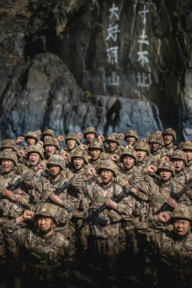 在报道中,印媒不仅妄称"越线"的中国边防士兵被印军"挫败"