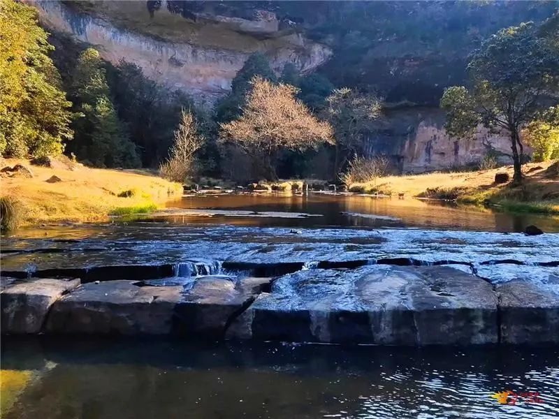 武定水城河秋天里绮丽绝美的山水画卷