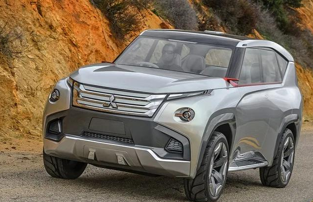 不跟双田一产正面抗衡,但是当前车市内卷越来越多车企做小众车,三菱