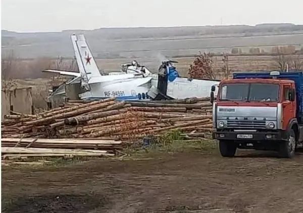 俄罗斯飞机坠毁，造成16死7伤实验班提优训练和新思维