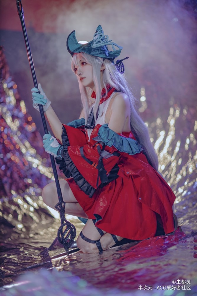 明日方舟浊心斯卡蒂cos正片