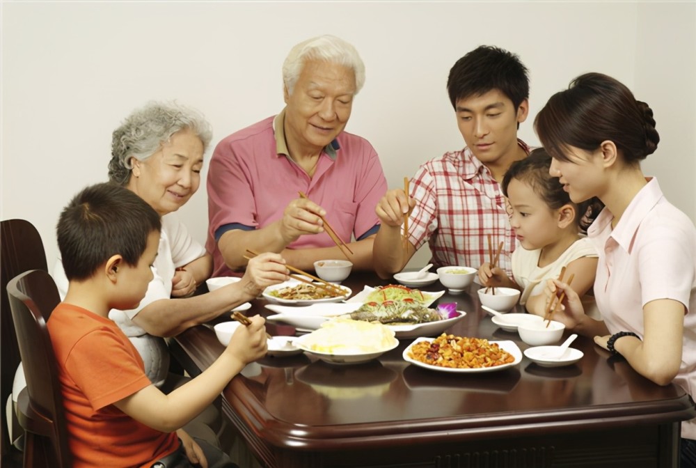 中国式家庭老人都去世了家族还会聚会吗