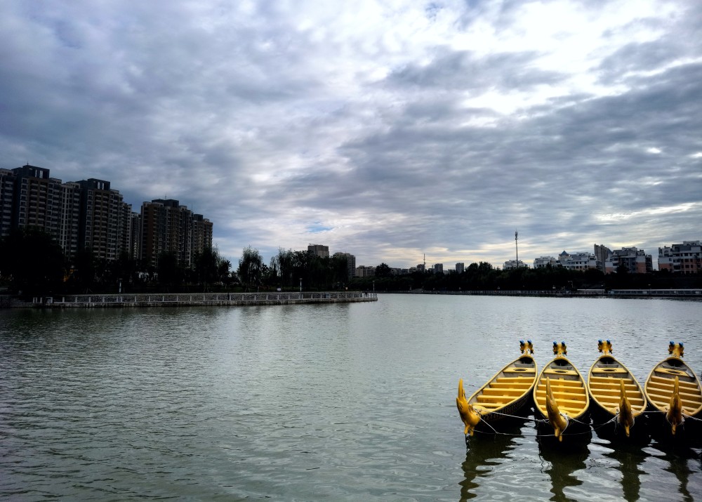 颜值爆表滕州蓝天白云秋意浓