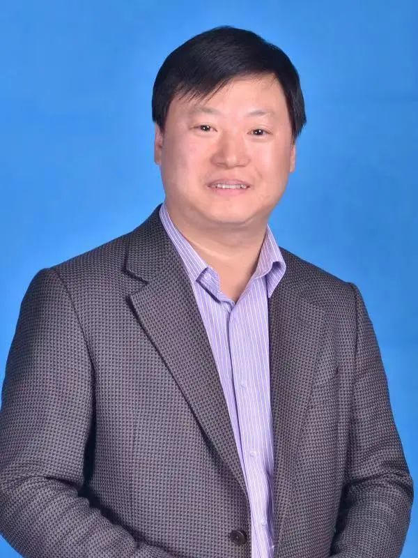 刘斌教授,医学博士,博士生导师现任吉林大学第二医院心血管病中心主任