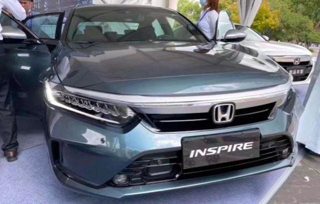 雅阁姊妹车型配银耳倒车镜新款东风本田inspire实拍