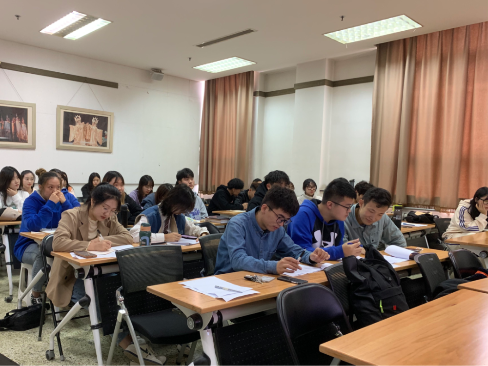 为切实做好艺术学院学生工作,提高学生会工作效率和工作质量.