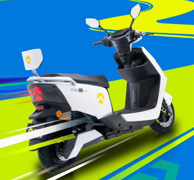 金箭电动车评测搭载1200w电机时速可达70码双碟刹配置