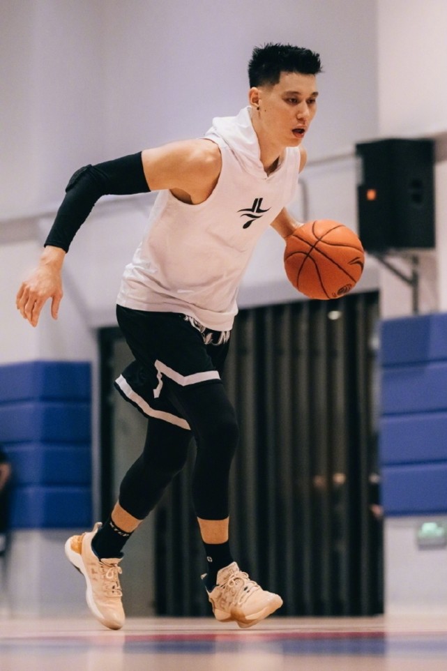 回来了林书豪晒训练照11周未进球场了