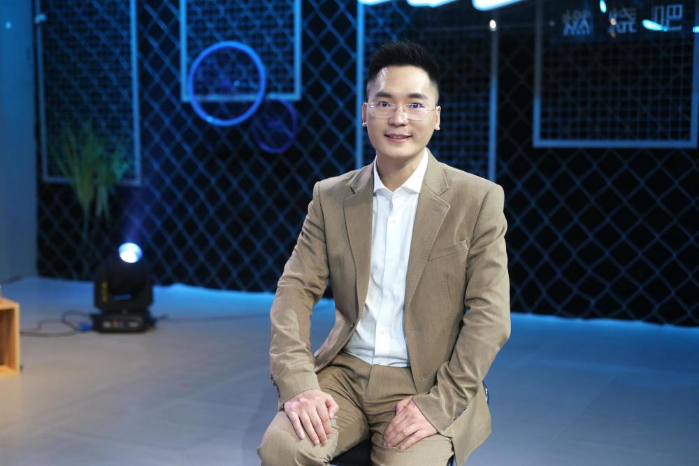 郑才千,天赋与努力并存,获得世界记忆大师荣称_腾讯新闻