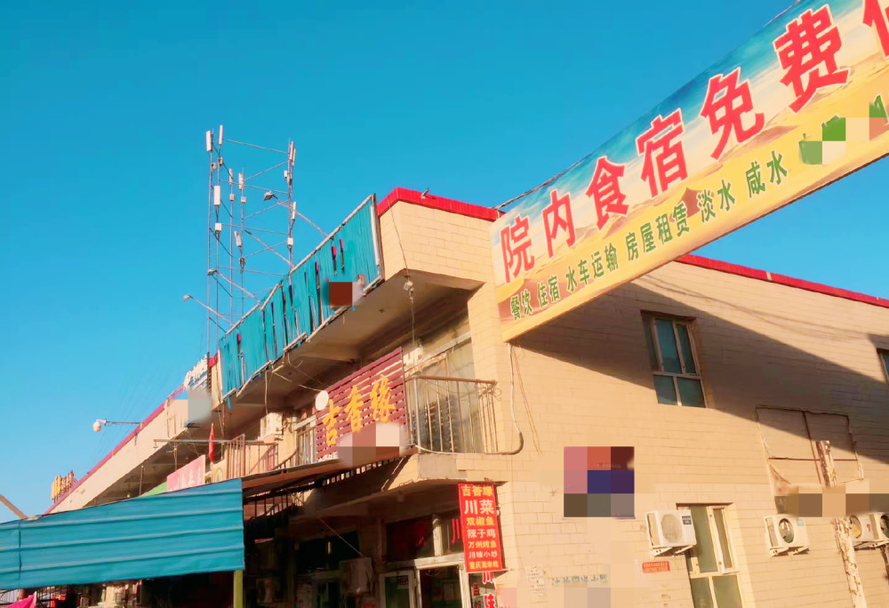 我们塔克拉玛干沙漠中心有一座小镇居民2万人真正世外桃源