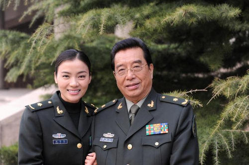 陈思思终于松口,坦言与李双江"真实关系",难怪李天一成逆子_腾讯新闻