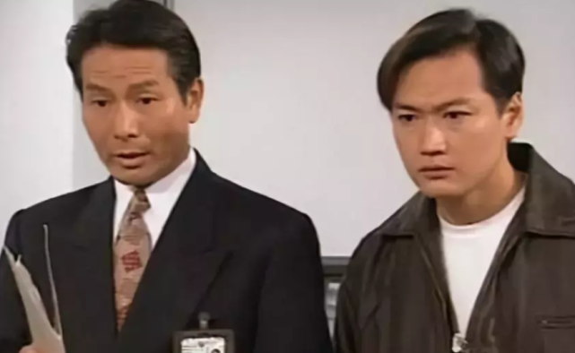 离婚传了32年65岁老戏骨吕有慧罕见携老公参加聚会力破谣言