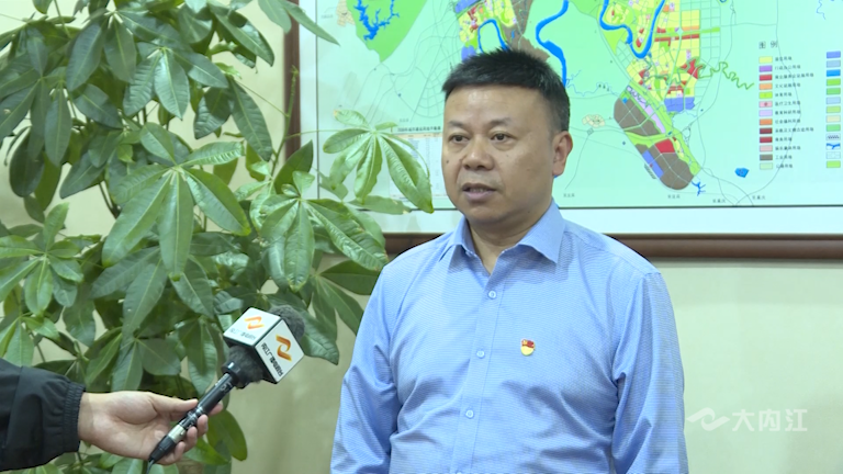 招商引资是内江经开区加快发展最重要的路径和办法,唐南胜表示,将突出