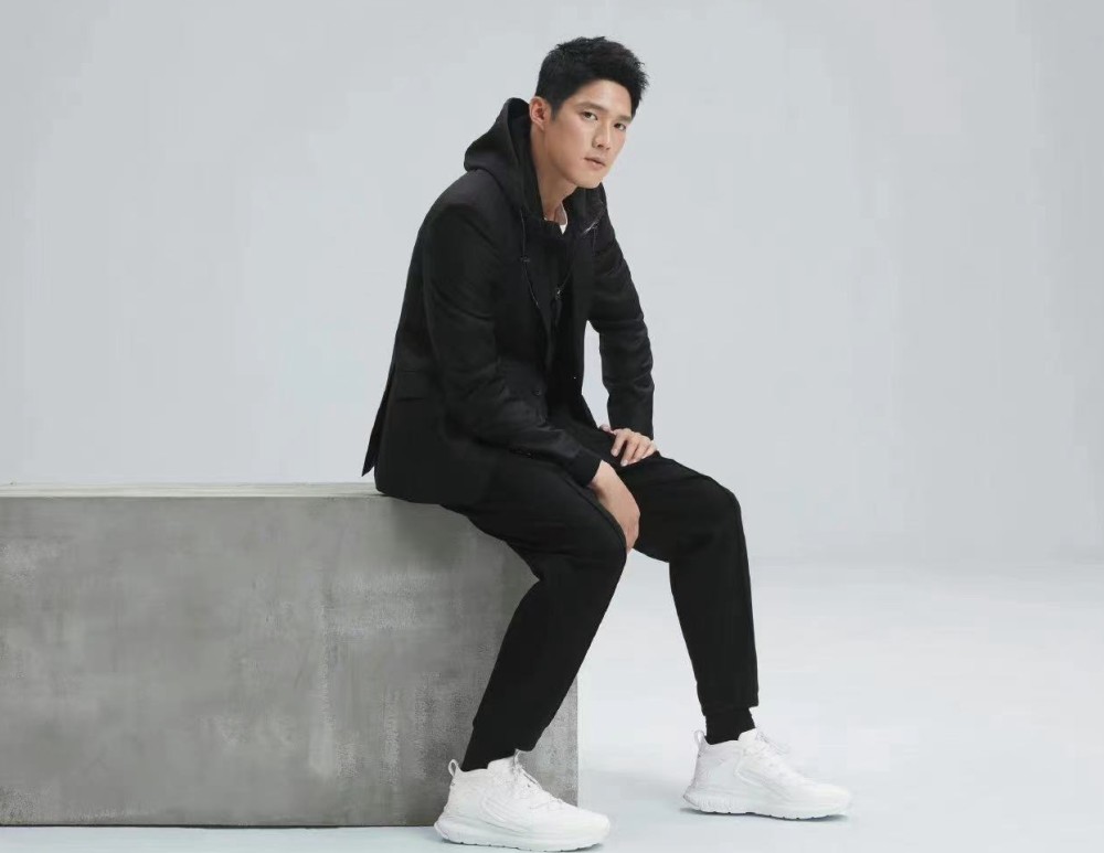 不过,王子文是一线女星,她有人脉有资源,而吴永恩本