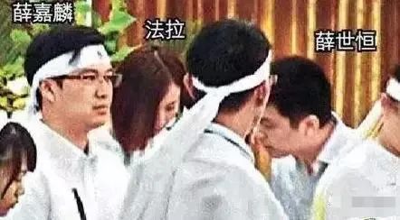 和梁朝伟演夫妻、张智霖传绯闻，37岁二婚嫁外交官的她凭什么？