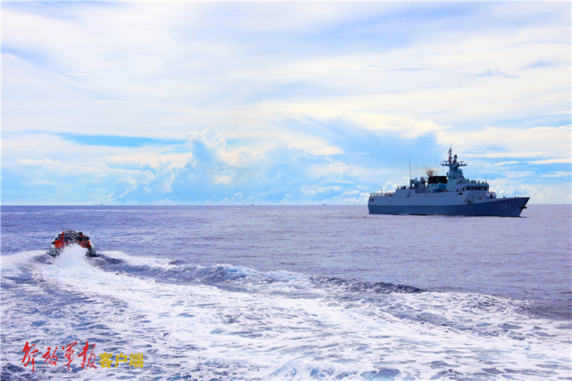 航行进行全训合格考核辗转多个海域南部战区海军某护卫舰支队文山舰