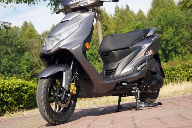 售价9k区间豪爵首款带cbs车型ucr125究竟怎么样