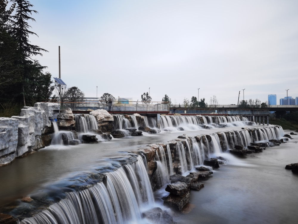 赏秋正当时碧云天黄叶地色彩斑斓的郑州市西流湖公园等你来