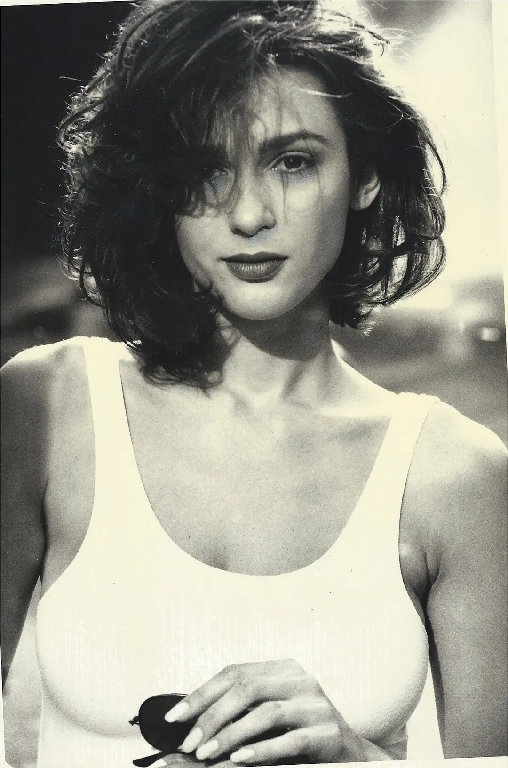 【游戏内外】妖艳的苏联情报官,红警2佐菲亚演员介绍