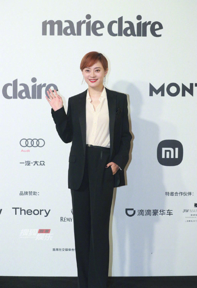 看完孙俪的西装裙造型才知道什么是优雅与潇洒并存也太时髦了