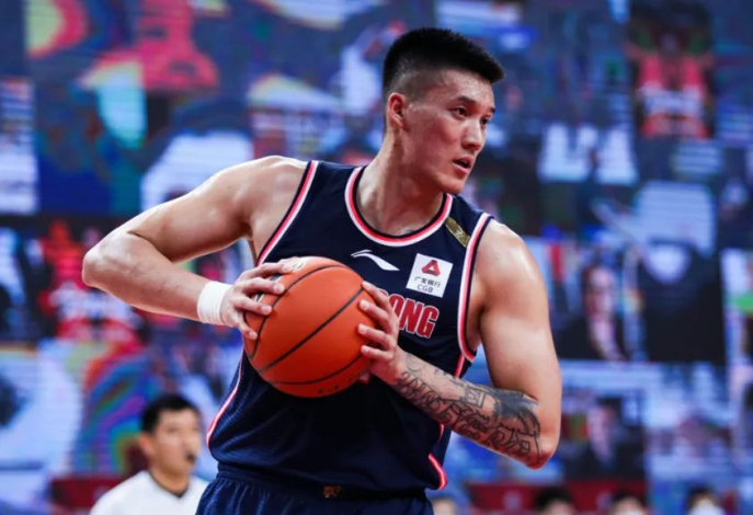 广厦队 CBA三消息：广东首战唯一亮点，广厦15分大翻盘，第四少初现端倪