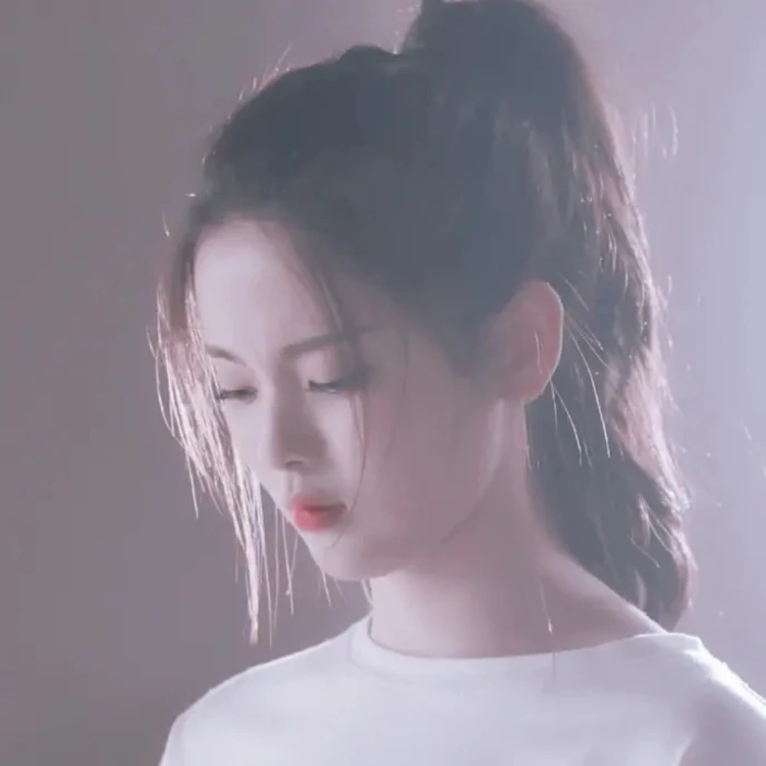 头像锦鲤少女杨超越