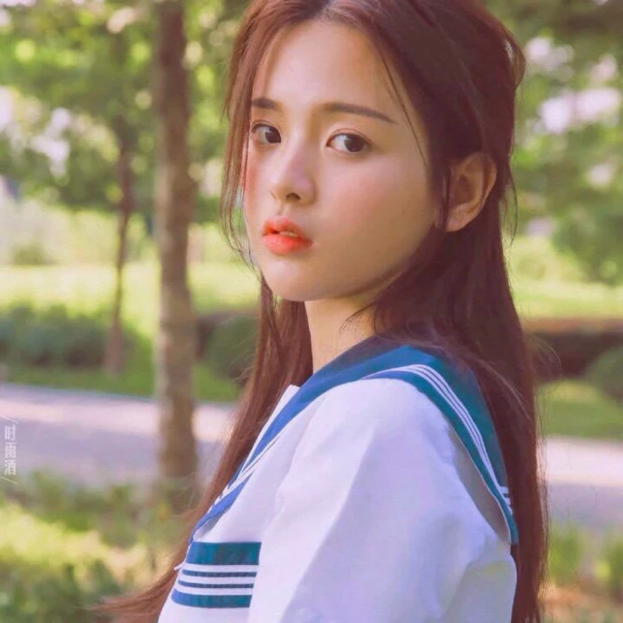 头像锦鲤少女杨超越
