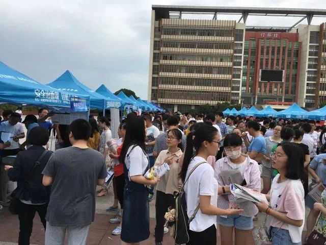 铜陵市第八中学图片