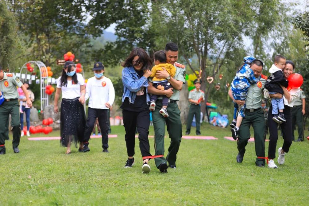 幸福感满满!这场亲子游,军娃们乐翻天