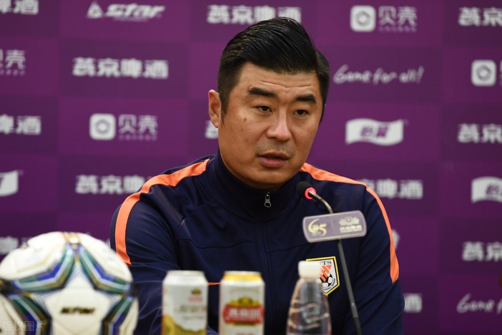 另外鲁能有6名国脚离队,球队也从梯队中补报了6位"新人",分别是郭泽