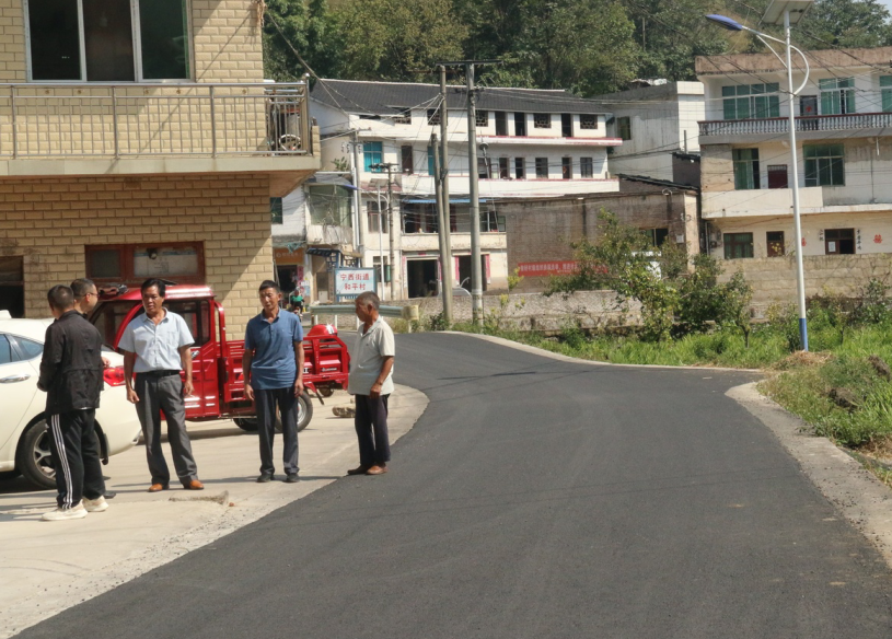 我为群众办实事回访宁西街道路修好了群众出行更便捷