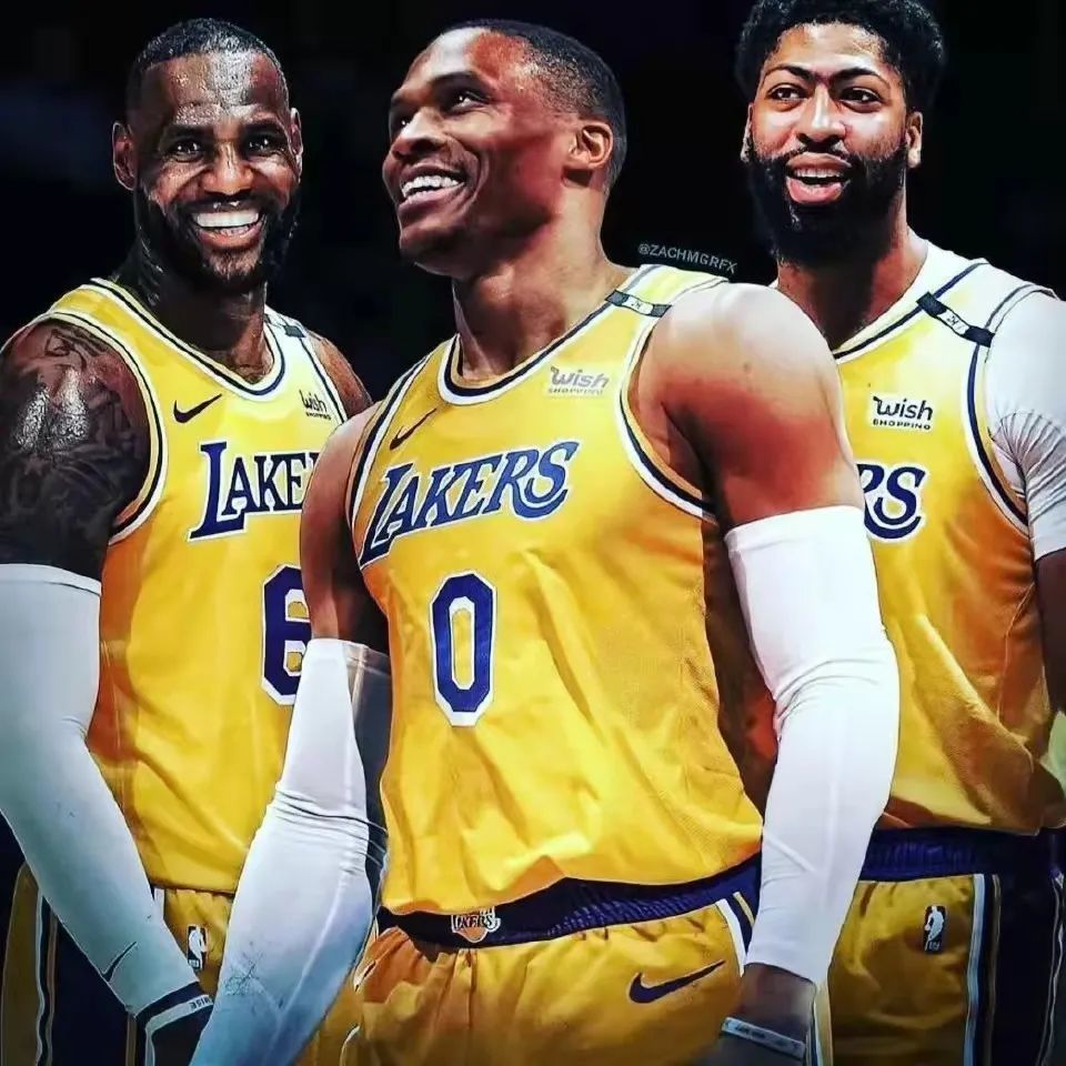 威少 NBA直播：勇士vs湖人季前赛直播