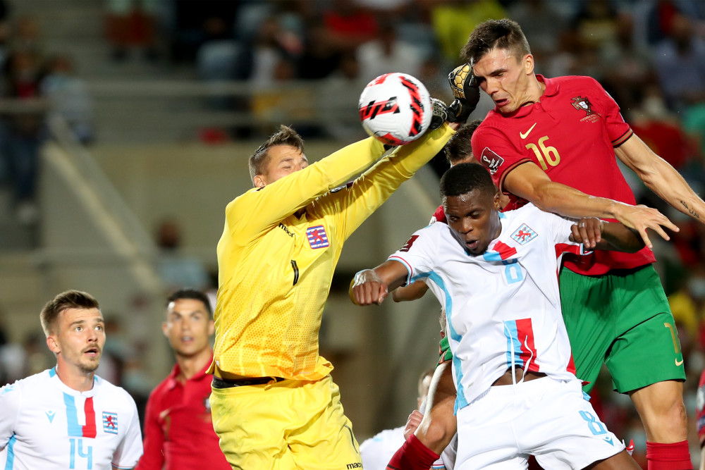 体育足球世预赛葡萄牙胜卢森堡