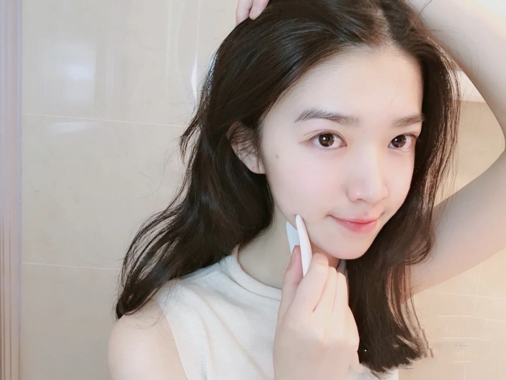 脸颊凹陷影响颜值几个简单的小方法让你的脸蛋变圆润更可爱