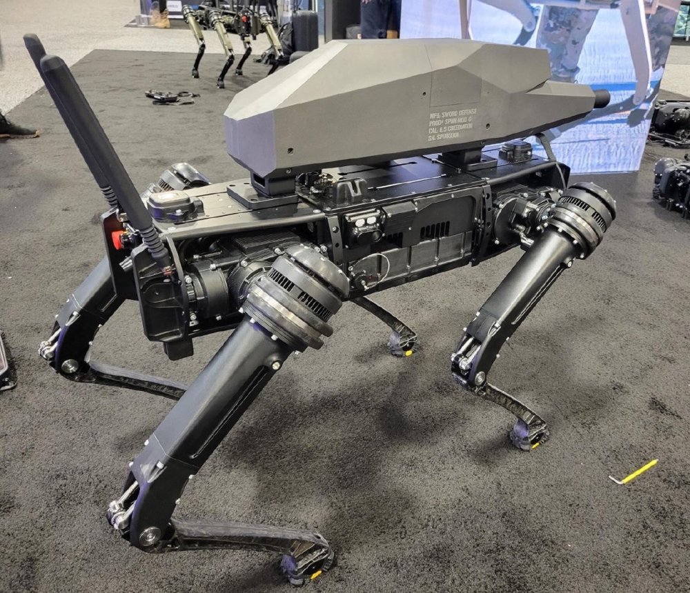美国战斗机器狗亮相:背着6.5毫米口径枪械,适合执行暗杀任务_腾讯新闻